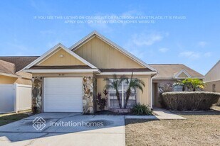 9030 Dixiana Villa Cir, Unit GG312 in Tampa, FL - Building Photo