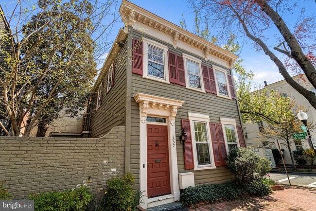 property at 1537 33rd St NW