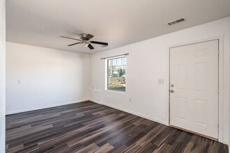 408 w hillside ave, Unit A-Right side in Prescott, AZ - Building Photo - Building Photo