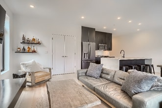 930 Blue River Pkwy in Silverthorne, CO - Foto de edificio - Building Photo