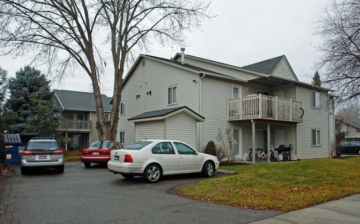 ParkCenter Apartments in Boise, ID - Building Photo