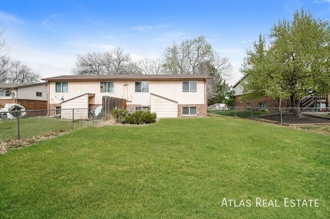 8224 Ames Way in Arvada, CO - Building Photo - Building Photo