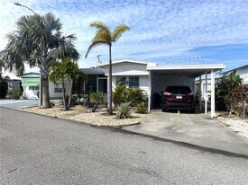 2307 New York Ave in Bradenton, FL - Building Photo