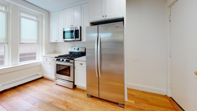 376 Washington St in Boston, MA - Building Photo - Building Photo
