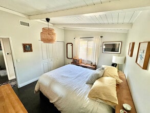 726 Beall St, Unit 726 Beall St Unit 1 in Thousand Oaks, CA - Foto de edificio - Building Photo