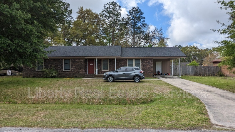 623 Madison Dr in Hinesville, GA - Building Photo