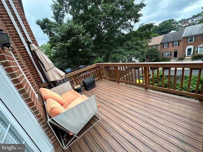 2035 S Glebe Rd in Arlington, VA - Building Photo - Building Photo