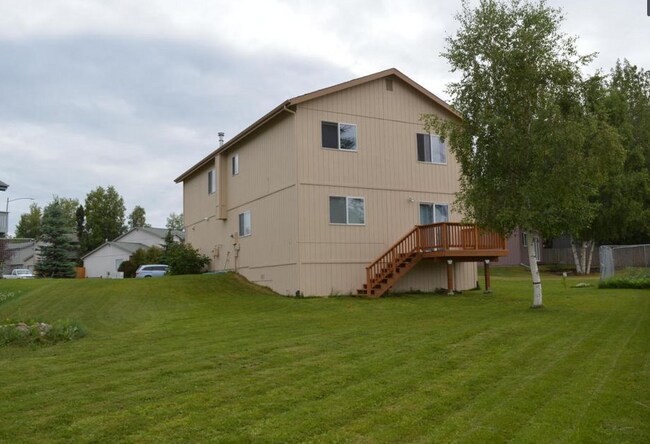 7140 Clairmont Cir in Anchorage, AK - Building Photo - Building Photo