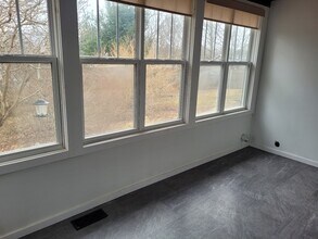6 Rosehedge Ln in Dartmouth, NS - Building Photo - Building Photo