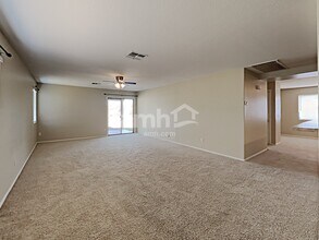 7504 S Sunrise Way in Buckeye, AZ - Building Photo - Building Photo