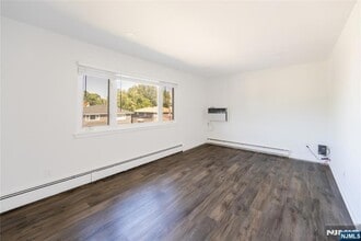 1432 13th St in Fort Lee, NJ - Building Photo - Building Photo