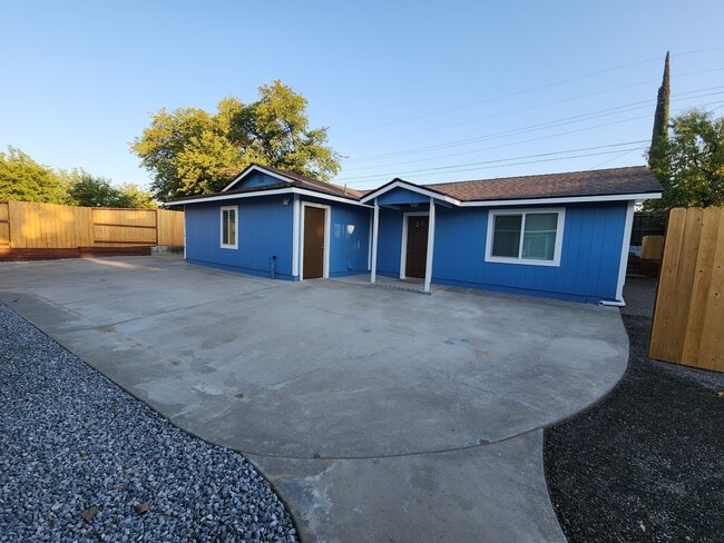 property at 1530 Aloha St