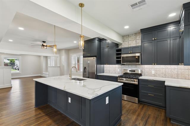 property at 826 Woodlawn Ave