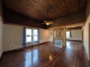 5443 10th St in Malone, FL - Building Photo - Building Photo