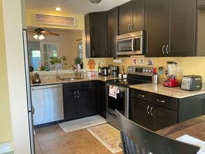 284 Crescent Dr in Hershey, PA - Building Photo - Building Photo