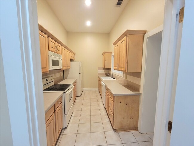 property at 2315 Harborside Dr