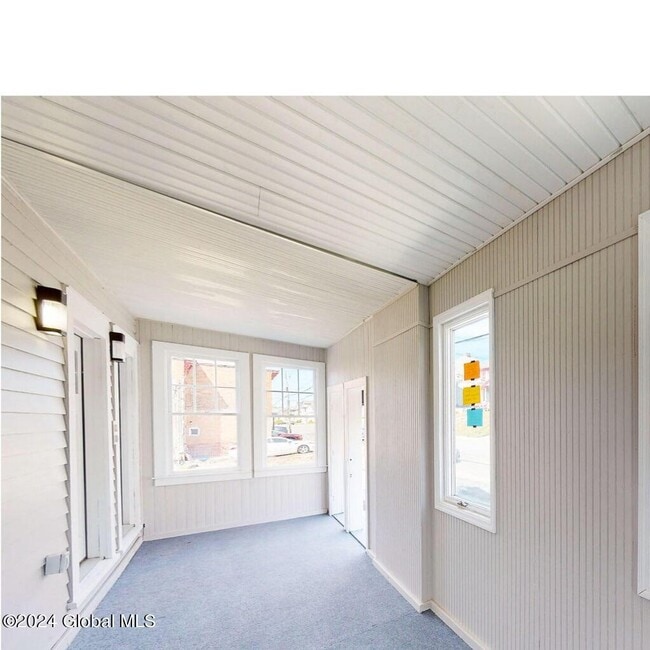 24 Academy St in Amsterdam, NY - Building Photo - Building Photo