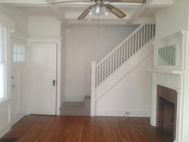 133 Western Ave, Unit Right side