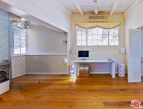 10211 Seabury Ln in Los Angeles, CA - Building Photo - Building Photo