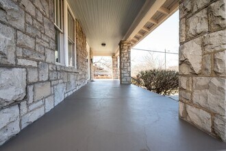 3735 Central Ave, Unit 01-2A in Nashville, TN - Foto de edificio - Building Photo