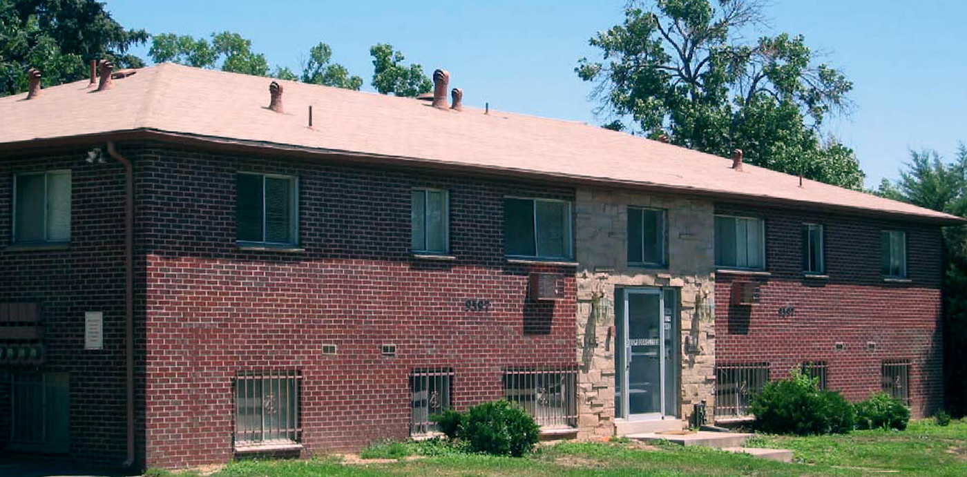 East 19th Ave in Aurora, CO - Building Photo