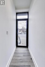 2549 Yonge St in Toronto, ON - Building Photo - Building Photo