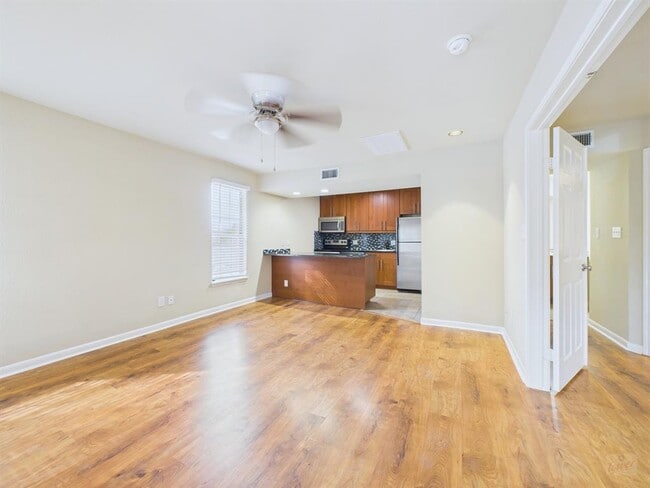 property at 7685 Northcross Dr