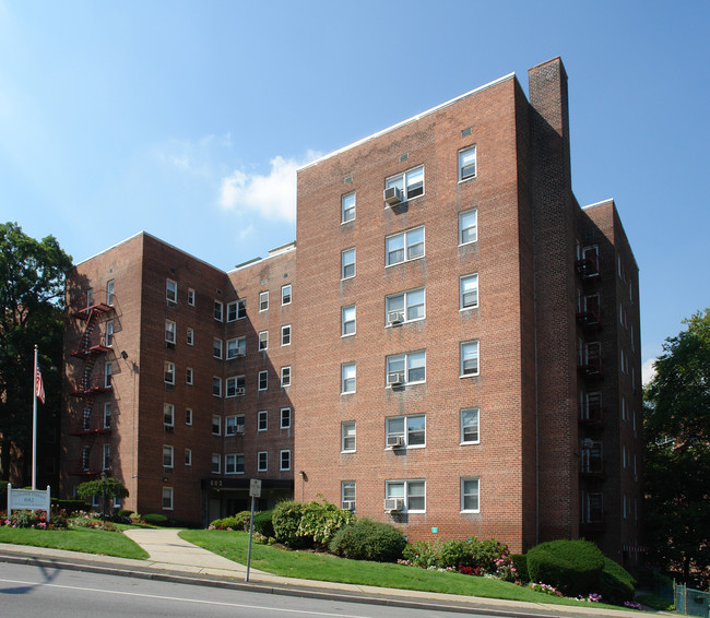 Tuckahoe Terrace in Yonkers, NY - Building Photo - Building Photo