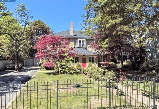 property at 158 Albany Av