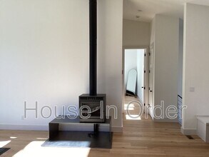 170 Mountain Laurel Ln in Fletcher, NC - Foto de edificio - Building Photo