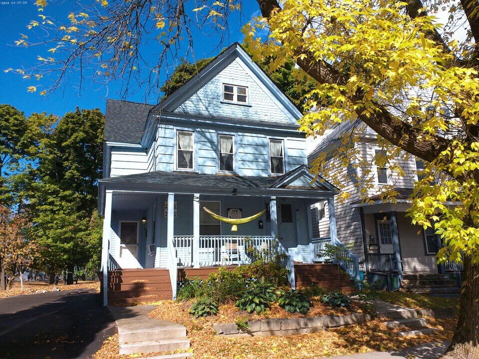 129 Dell St in Syracuse, NY - Building Photo