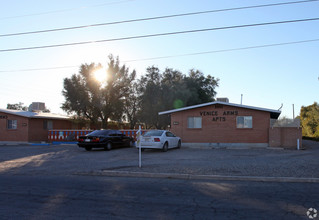 Venice Arms Apartments in Tucson, AZ - Building Photo - Building Photo