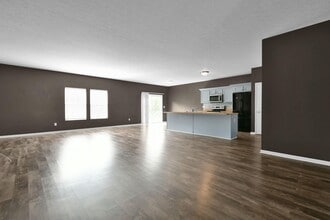 210 Autumn Way in Pataskala, OH - Building Photo - Building Photo
