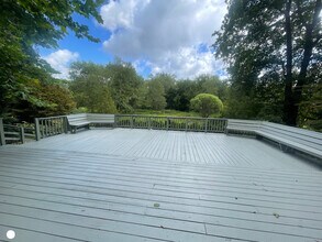 130 Huntington St in Shelton, CT - Building Photo - Building Photo