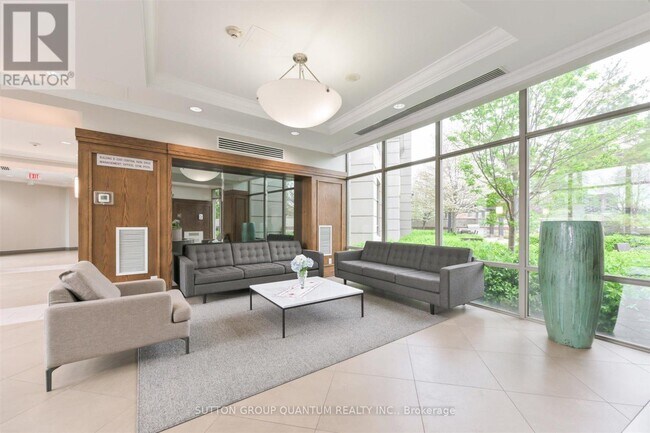 2379 Central Park Dr in Oakville, ON - Building Photo - Building Photo