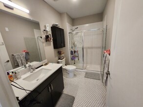 225 Chosin Few Wy in Bayonne, NJ - Building Photo - Building Photo
