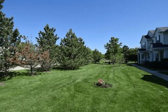 2236 Reflections Dr in Aurora, IL - Building Photo - Building Photo