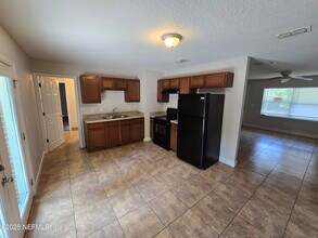 2432 Firestone Rd in Jacksonville, FL - Building Photo - Building Photo