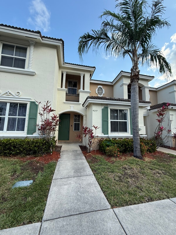 4277 NE 10th Ct in Homestead, FL - Building Photo - Building Photo