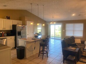 108 Brookstone Cir in Manhattan, KS - Building Photo - Building Photo