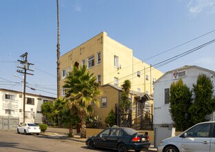 2411 W 10th St in Los Angeles, CA - Foto de edificio - Building Photo