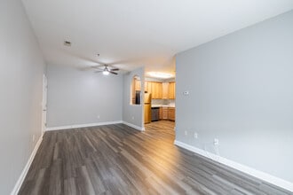 Warren Heights in Phillipsburg, NJ - Building Photo - Interior Photo