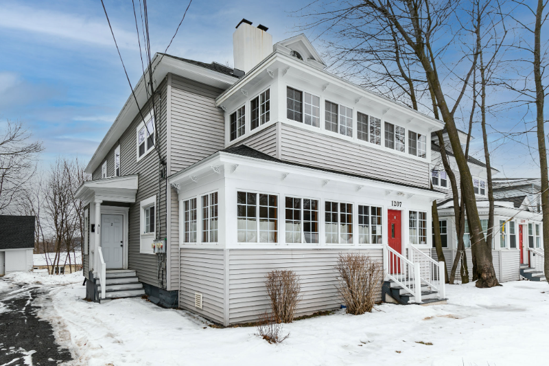 1207 Madison St in Syracuse, NY - Building Photo