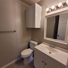 748 E Pecan St in Hurst, TX - Building Photo - Building Photo