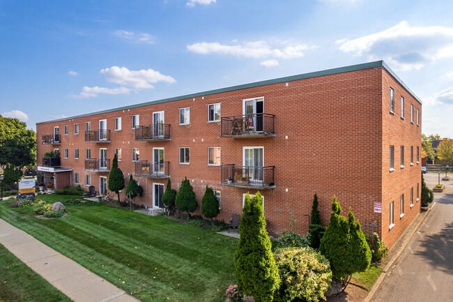 The Mayfair in Stratford, ON - Building Photo - Building Photo