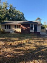 14 Westbrook Ln in Greenville, SC - Building Photo