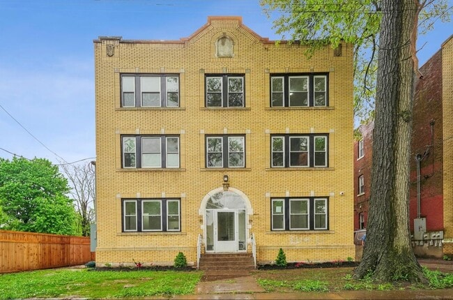 property at 210 Magnolia St