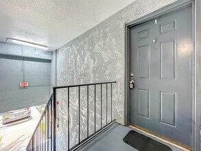 4795 S Texas Ave in Orlando, FL - Foto de edificio - Building Photo