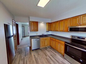 2730 Luther Dr in Ames, IA - Building Photo