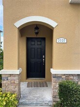 2020 Greenwood Valley Dr in Plant City, FL - Building Photo - Building Photo